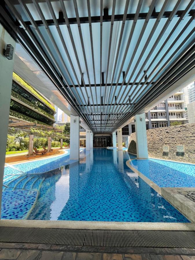 Luxury Suite Across Sm Megamall มะนิลา ภายนอก รูปภาพ